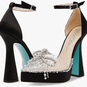 Betsey Johnson Women’s Cher Pump Black w Rinestones 8M